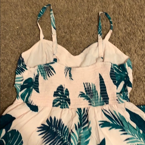 Old navy summer dress - Picture 2 of 3